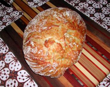 Here is the bread without olives (but with more salt and less yeast), also fabulous.